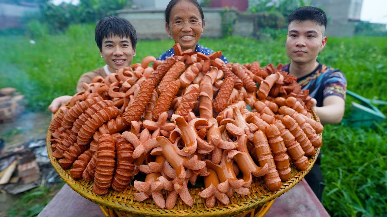 Bà Tân Vlog - Lần Đầu Làm 500 Cái Xúc Xích Nhiều Hình Dạng Sốt Cay Khổng Lồ