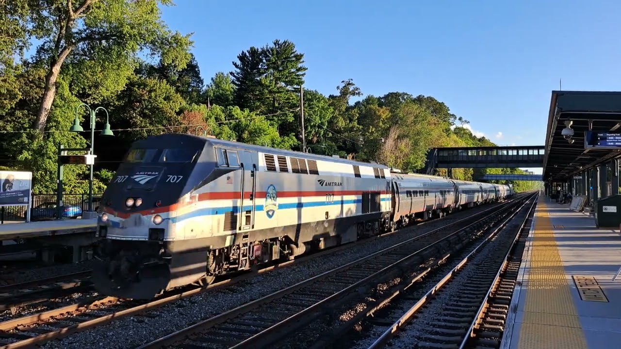 Metro North and Amtrack @ Riverdale Station