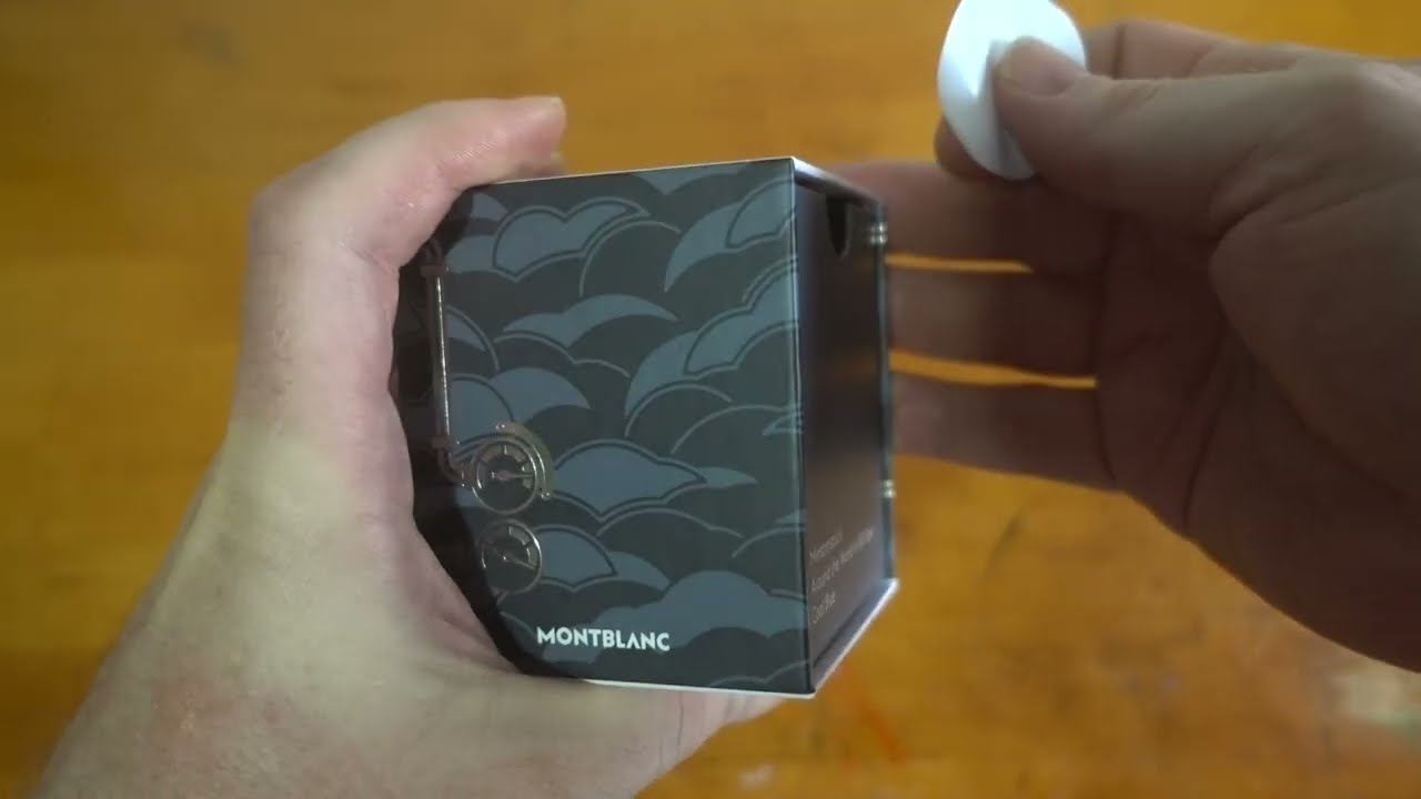 Montblanc's limited edition ink, Coal Blue