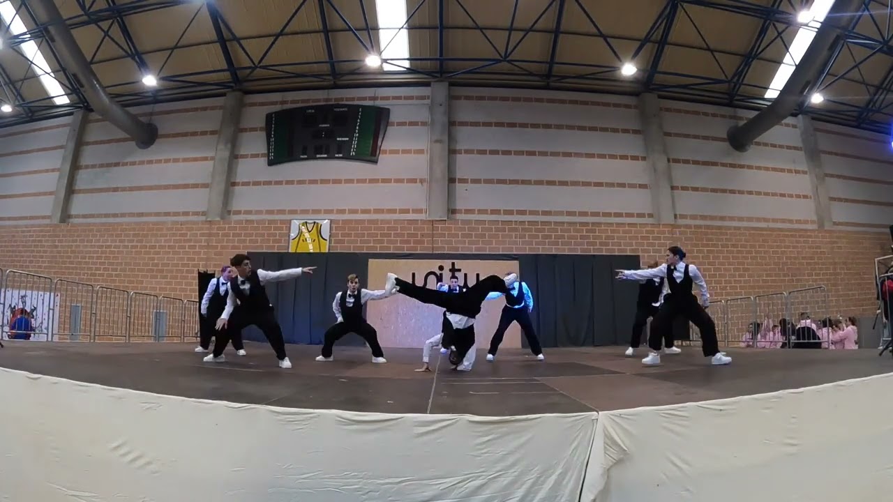 10 Things Crew (Escola de Dansa Artis) - Profesional - Campeonato de Hip Hop .es 2022 - Monzón