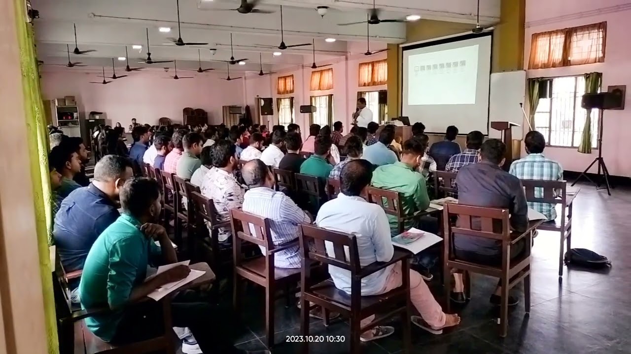 With Fr.Paulson & Fr.Josy of Verapoly Archdiocese @Family Apostalate Program, Ashirbhavan -20 Oct 23