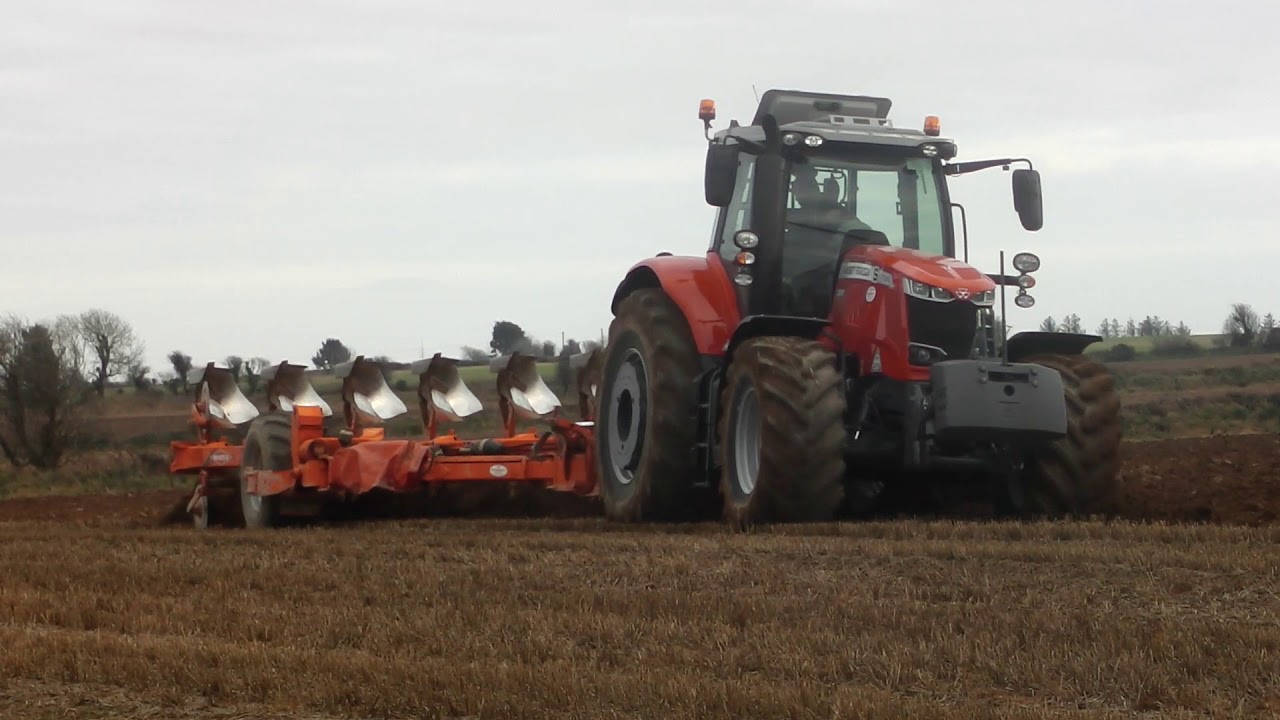 New Massey Ferguson 7726S & New Holland T7.270 Blue Power Ploughing