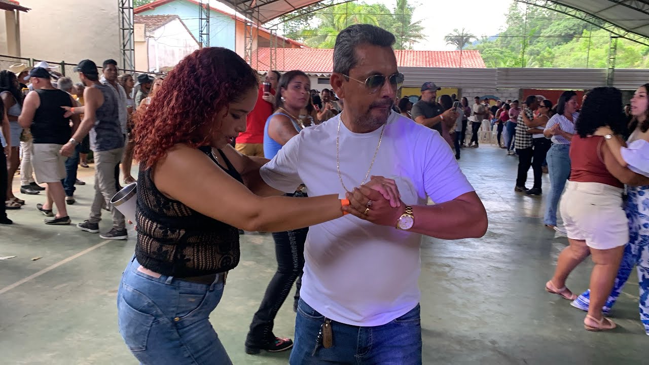 Forrozão em pendanga comemorando o aniversário dos Garganta de Ouro 