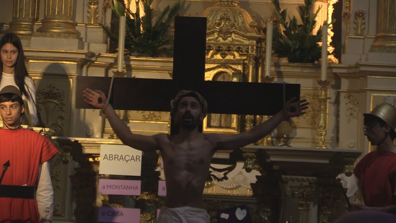 Grupo de Jovens Palma de Santa Eulália representam Via Sacra