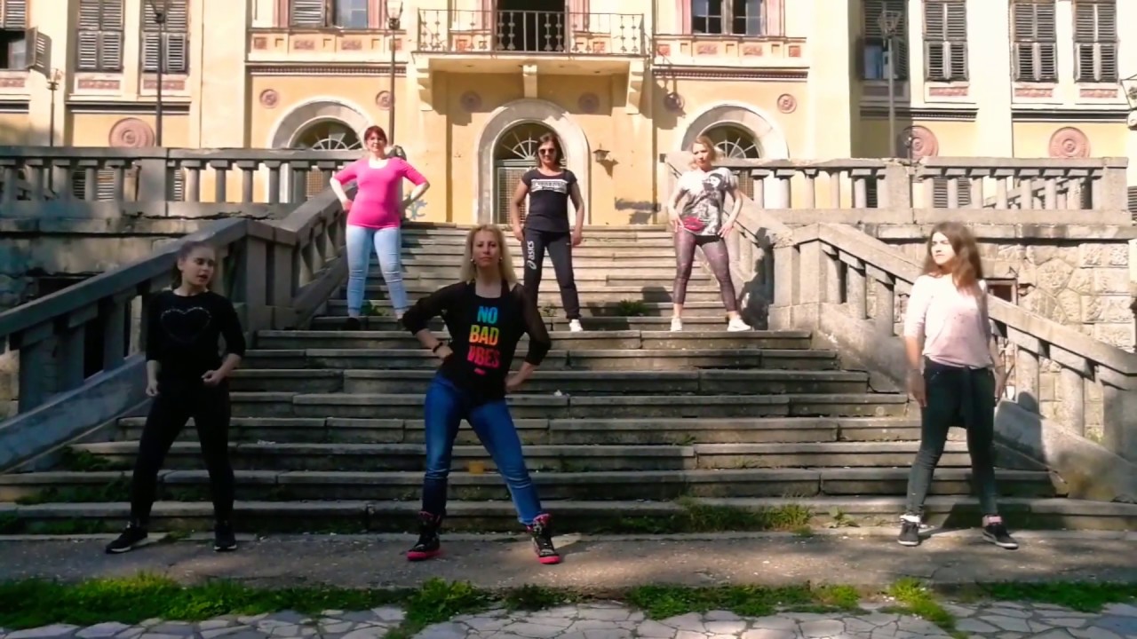 De izquierda y derecha - Zumba with Mima