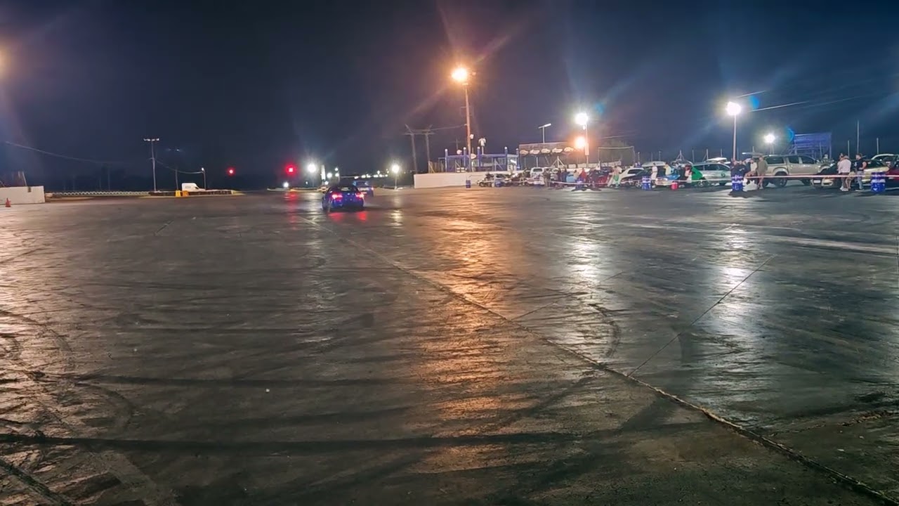 Nissan vs BMW #drags #nissan1400 #mpower #bmw 