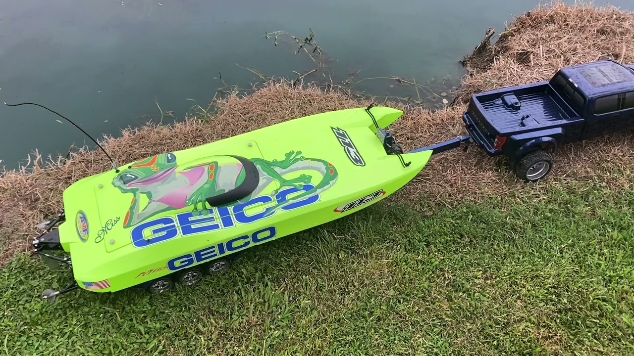 PROBOAT Geico 36 with Cormier RC Trailer and Cen racing f450