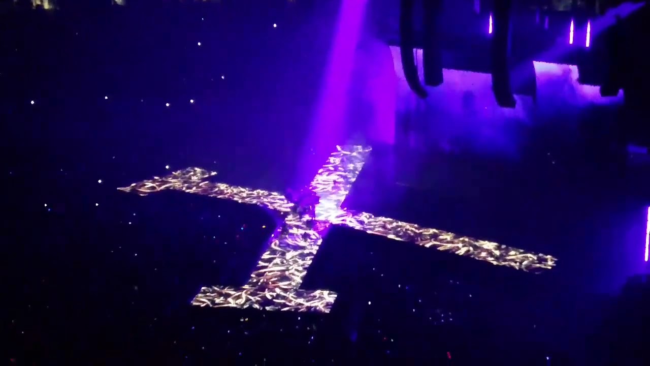 TAYLOR SWIFT - Look What You Made Me Do live in Phoenix, AZ 2018