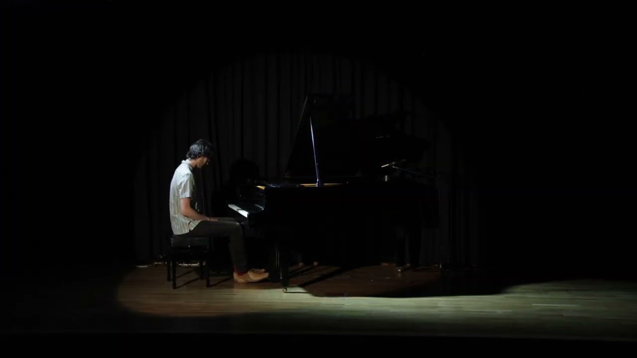 2° movimiento de la sonata "Pathetica" de Ludvig v. Beethoven - Adrián Cardeñoso