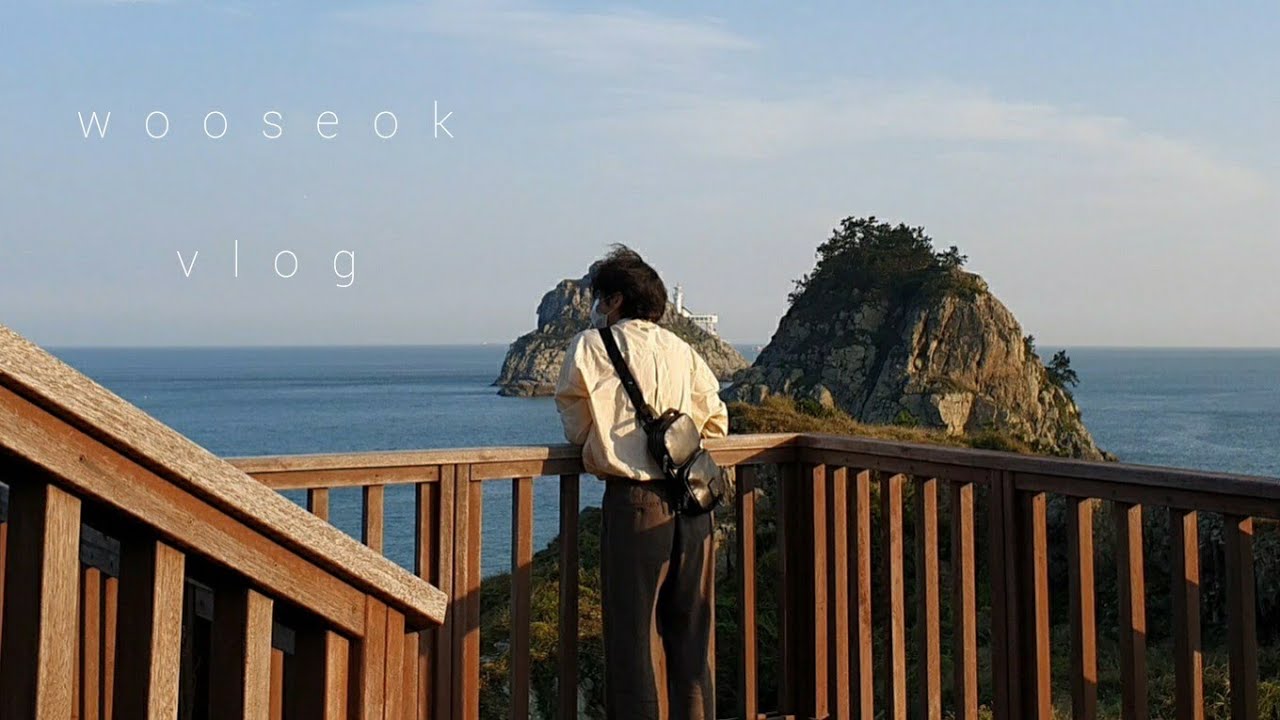 [Solitary Trip] VLOG) Walking on the coast walk / Busan Haeundae / Daily V log / Quiet man vlog