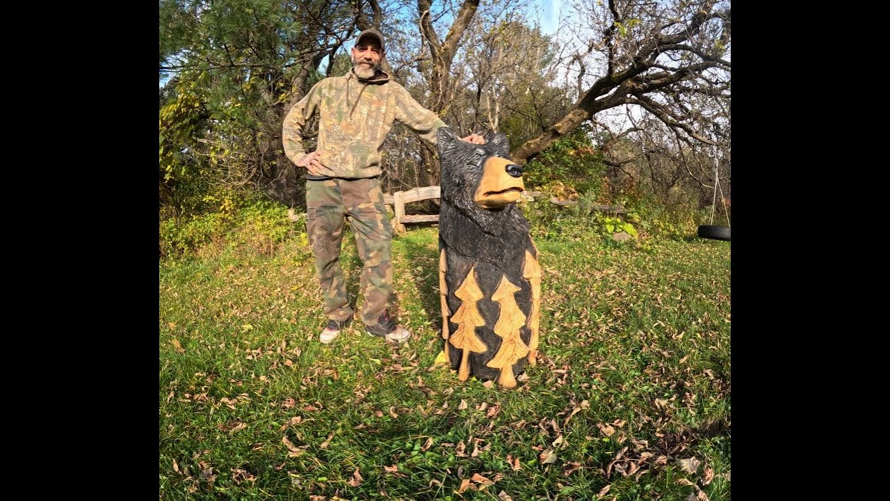 Black bear chainsaw carving