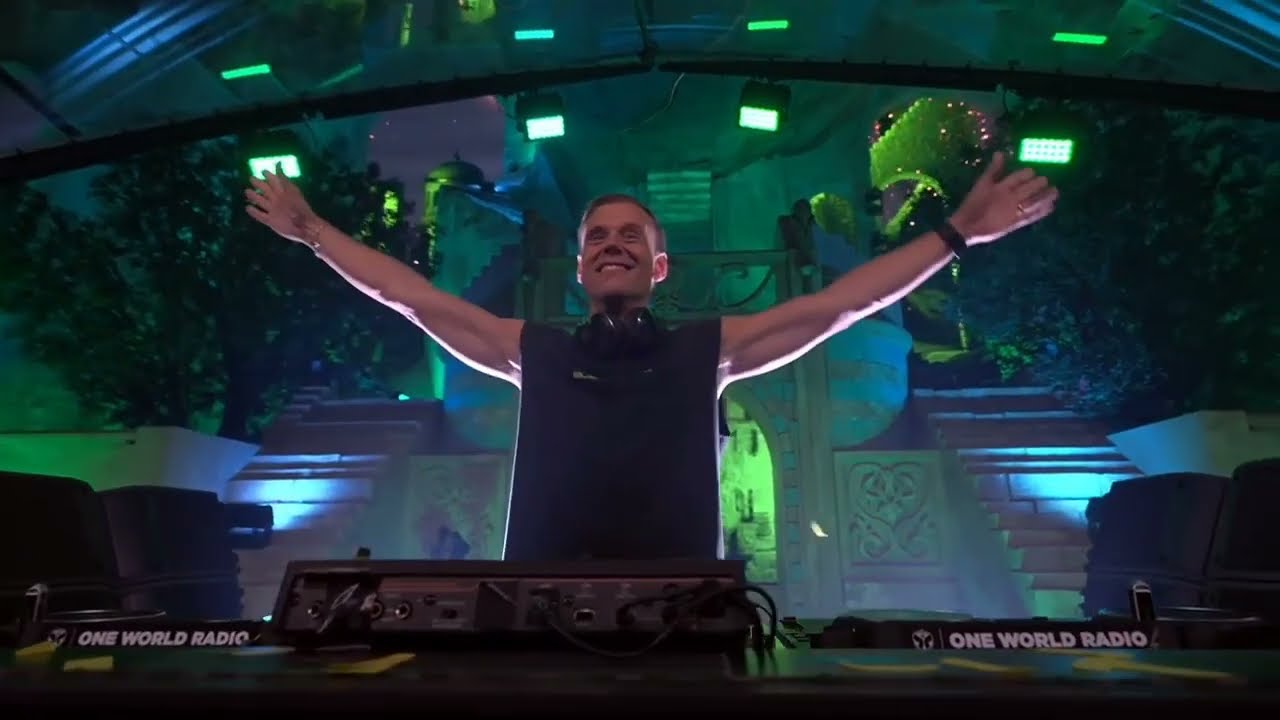 Armin van Buuren ft. Sharon Den Adel - In And Out Of Love (Ben Hemsley Remix) | Tomorrowland 2026