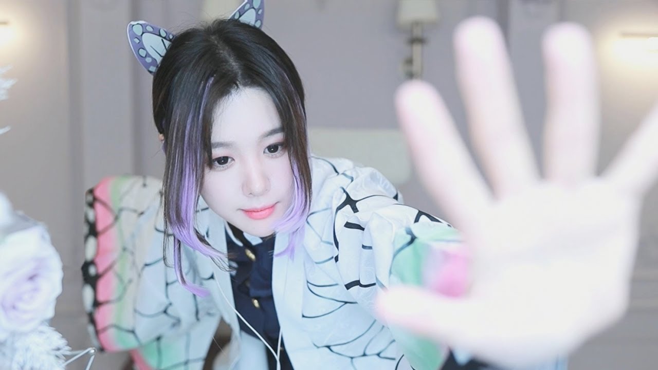 귀멸의 칼날 게임하려면 시노부코스프레 정도는 해야지