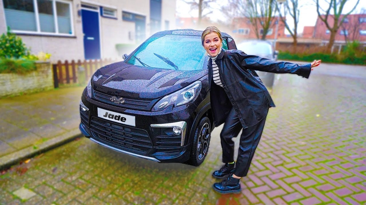 JADE HEEFT HAAR EIGEN BROMMOBIEL GEKOCHT!😂🚗