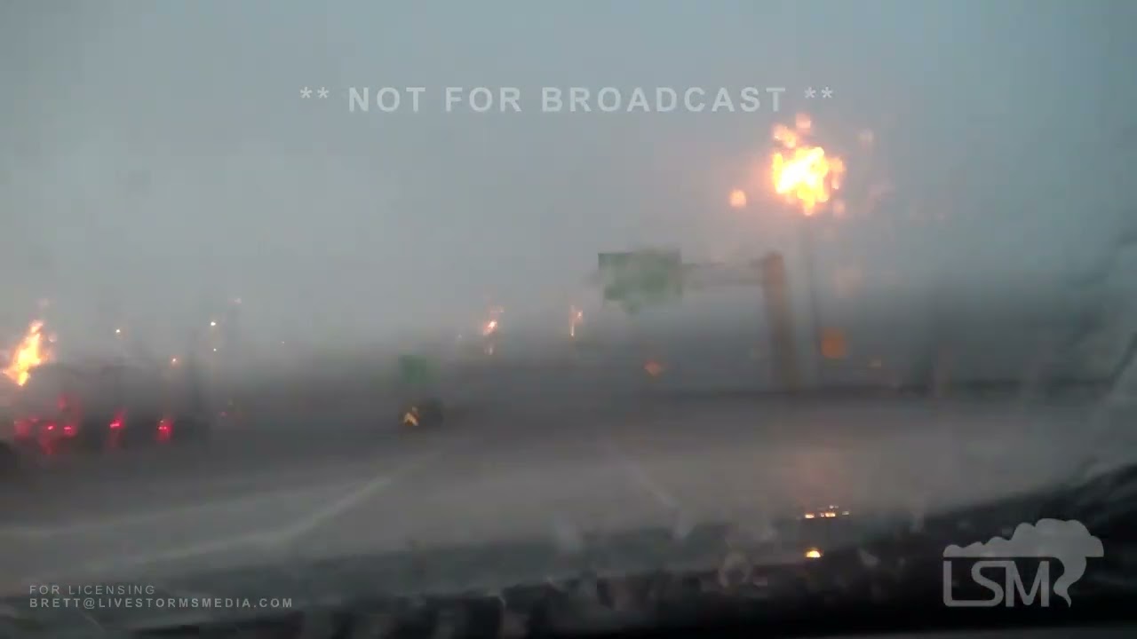 12-13-2022 Grapevine, TX - Tornado Warned Storm