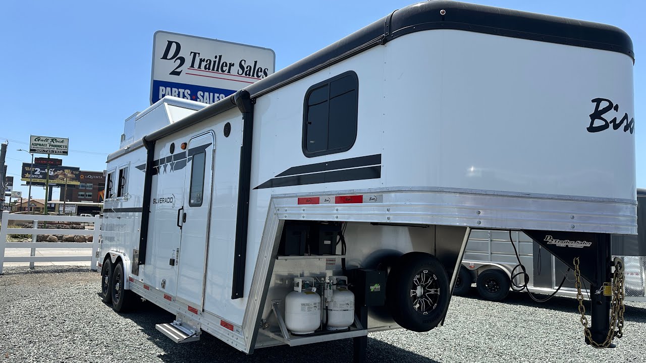 2025 Bison SV8209 Living Quarters Horse Trailer with Hay pod and Generator