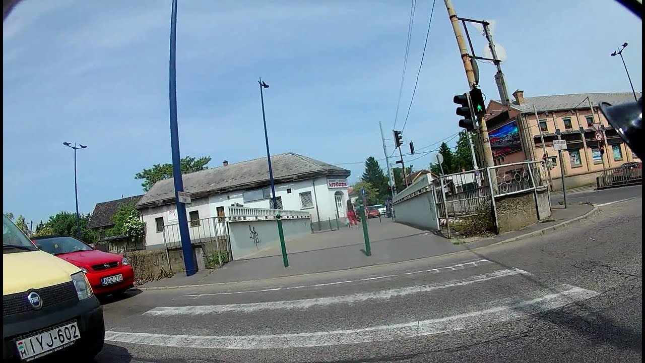 Cserbenhagy&aacute;s a zebr&aacute;n, ez f&aacute;jt. / Hit'n'run at the pedestrian crossing, it hurts