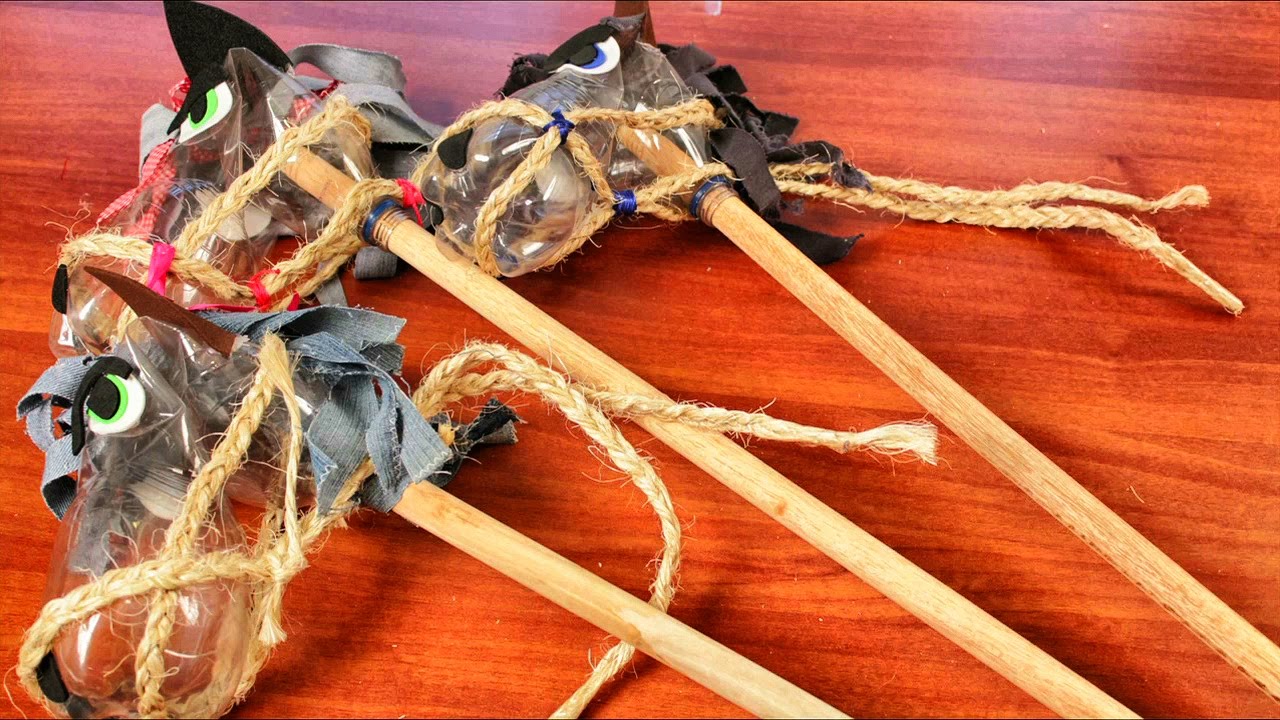 ¿ Cómo hacer un caballito de palo para niños ? | Manualidades Divertidas | DIY | Hazlo tu mismo
