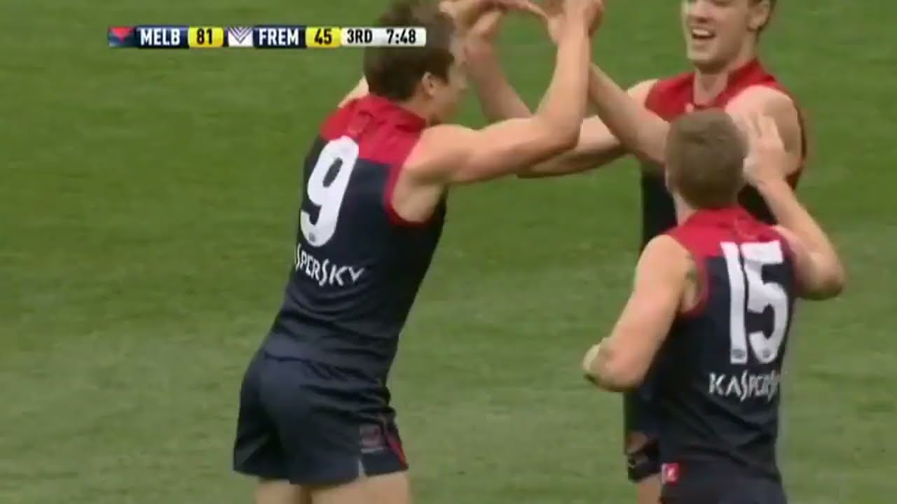 Excellent tackle from Max Gawn results in a Jack Trengove goal - 2011, Rd 13 - Melbourne v Fremantle