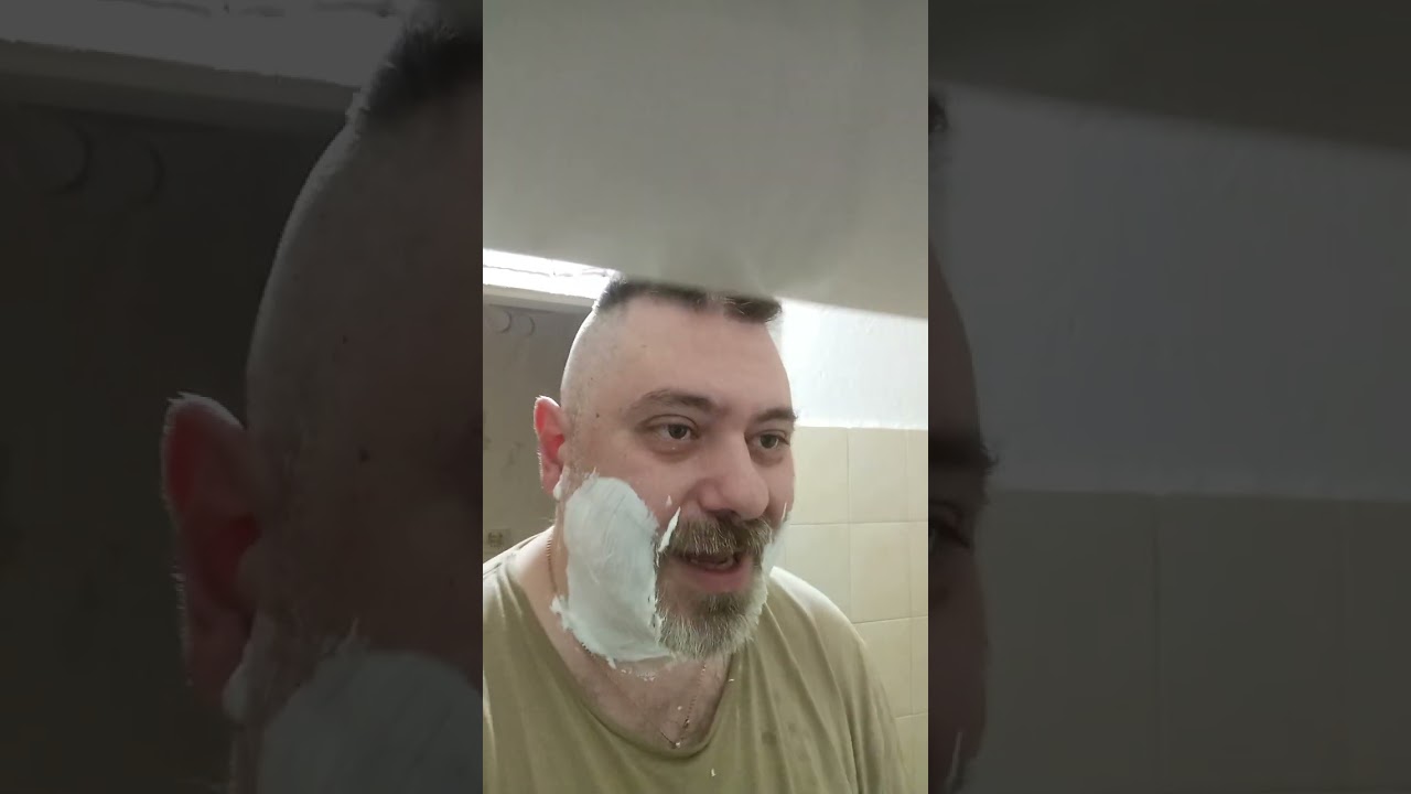 παραδοσιακό ξύρισμα με απλά και ωραία προϊόντα!!!