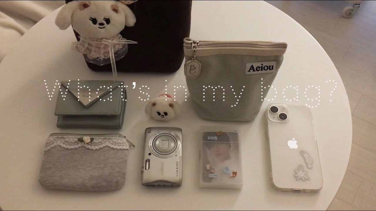 what's in my bag?:)オタクのバッグの中身🪽┆kpopオタク┆moa vlog