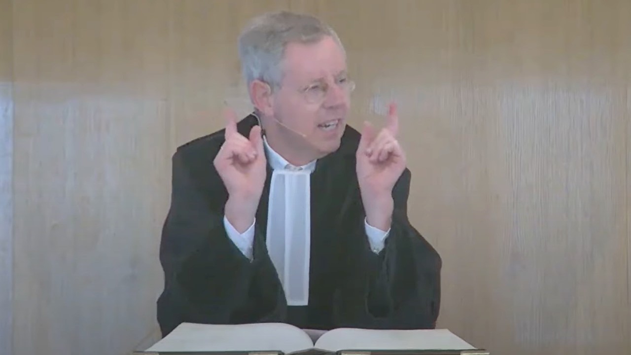 Christus wordt aangeboden, Hij deelt Zichzelf uit. Wilt u Christus hebben? Geen theologisch antwoord