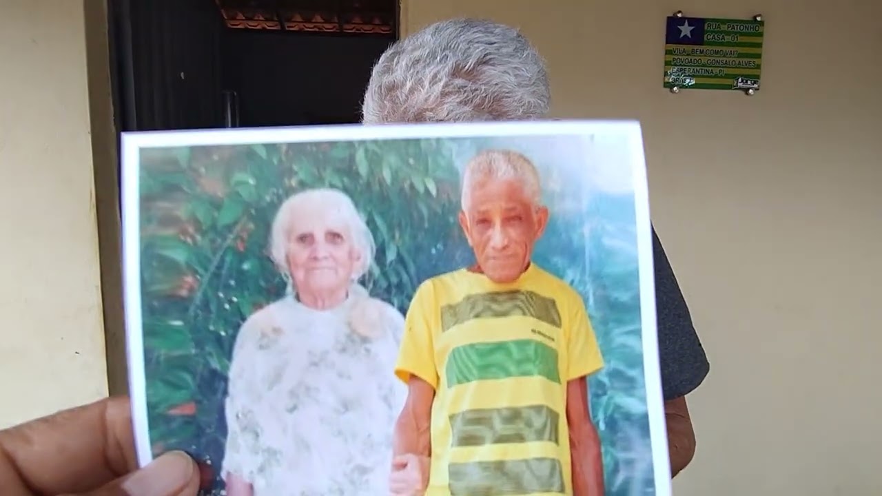 PATONHO RECEBE PRESENTES E FOTOS AO LADO DE SUA MÃE  E AINDA ME AJUDA NA GRAVAÇÃO