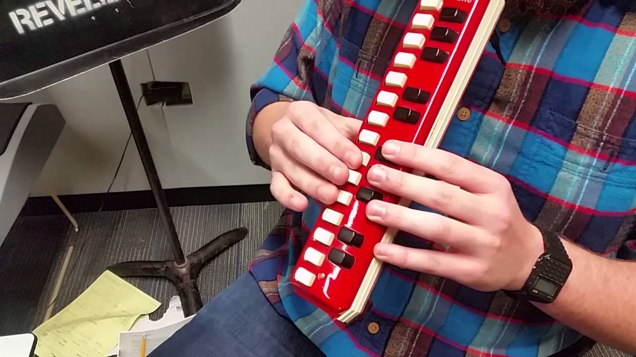 How to Play the Melodica