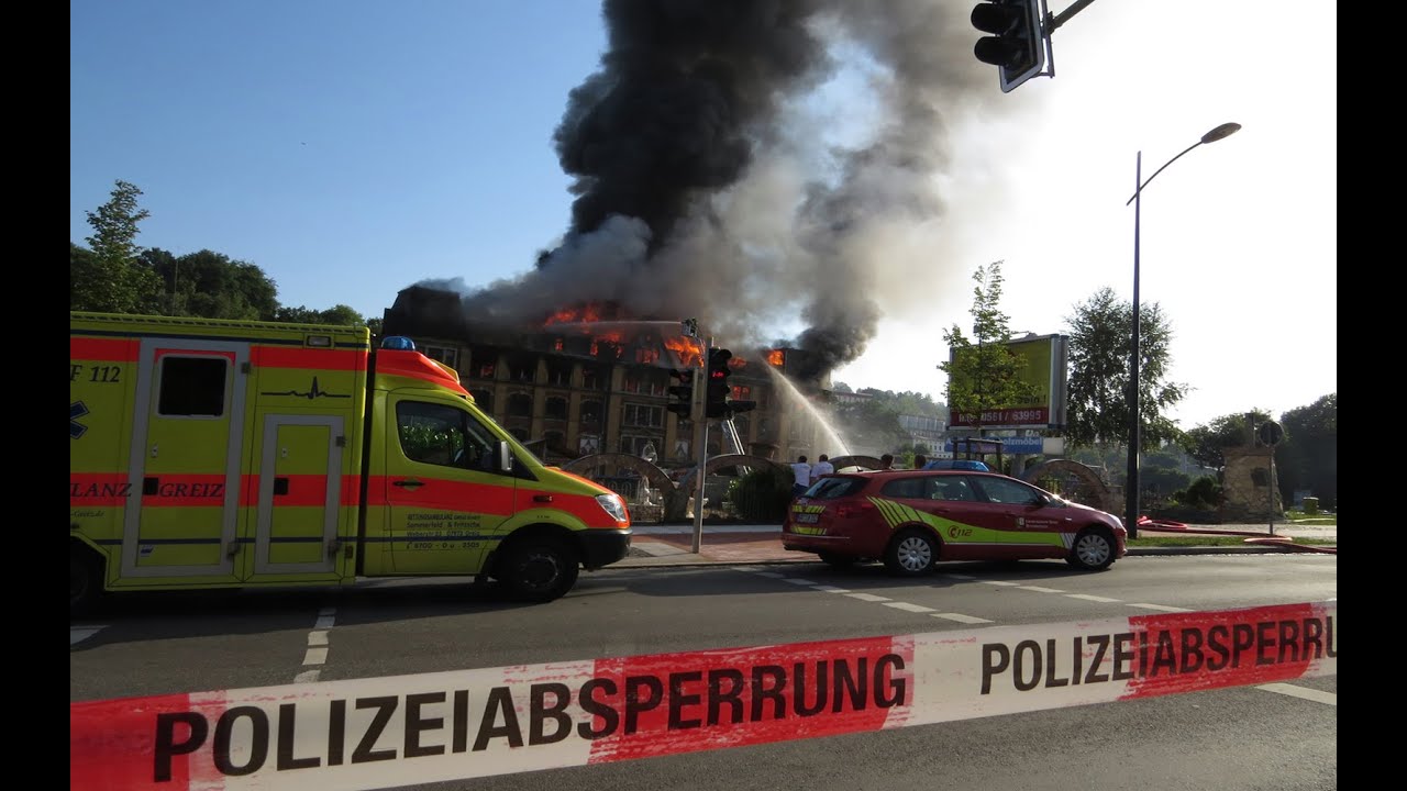 [Brand in Greiz] Feuerwehren aus Greiz und Reichenbach im Einsatz [2.8.2015]