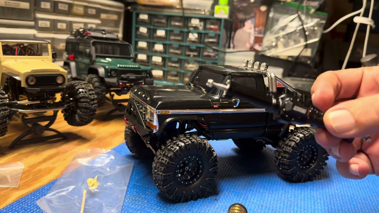 TRX4M F150 HIGH TRAIL BUILD - PART 4 - LONGER AXLES - GETTING RID OF THE 1.3 RUB