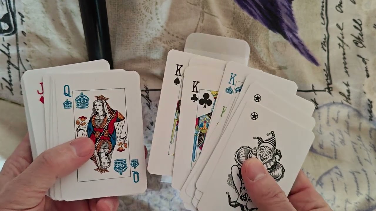 Английские игральные карты с 5 мастями.
