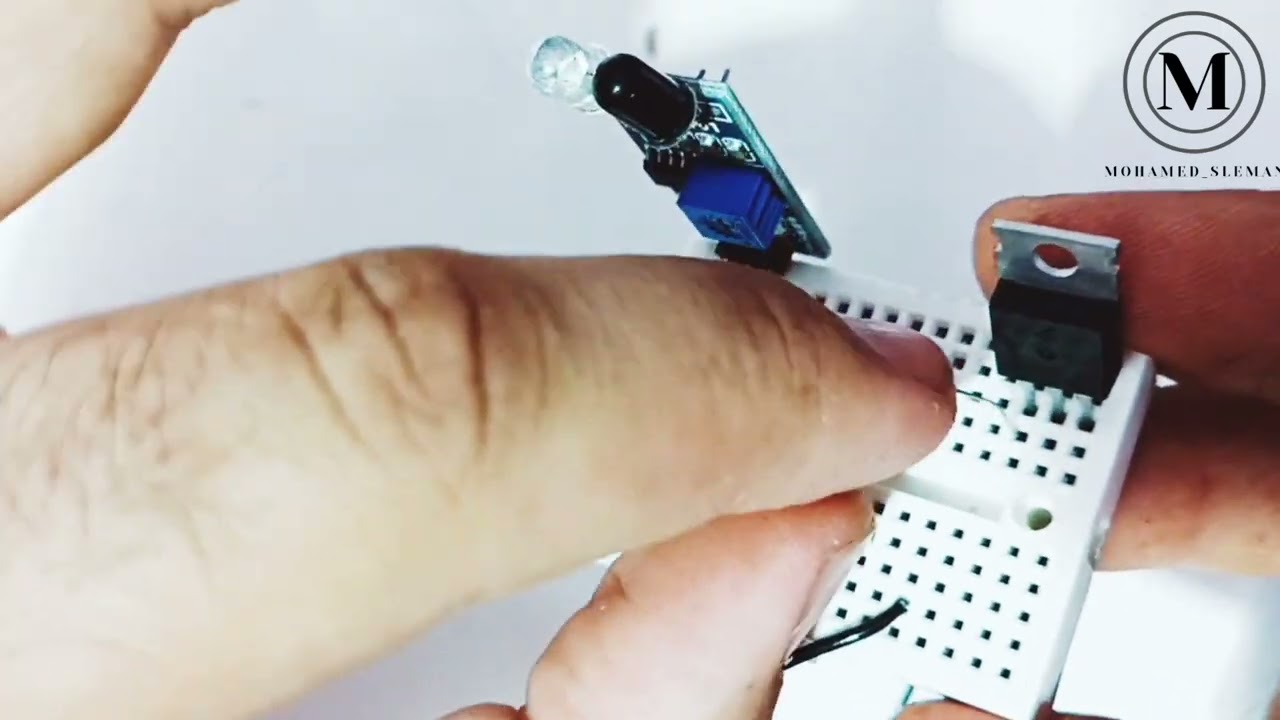 دائرة مضخة السائل (الماء) باستخدام IR sensor #مشاريع_الكترونيه Project using an IR sensor🦾