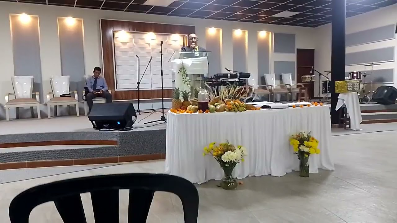 celebrando la santa cena, en ciudad 🌆 del campo 🌼 ipuc.