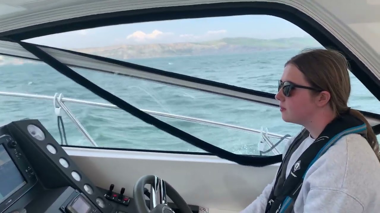 Sealine sc38 amazing grace D4 300 X 2￼