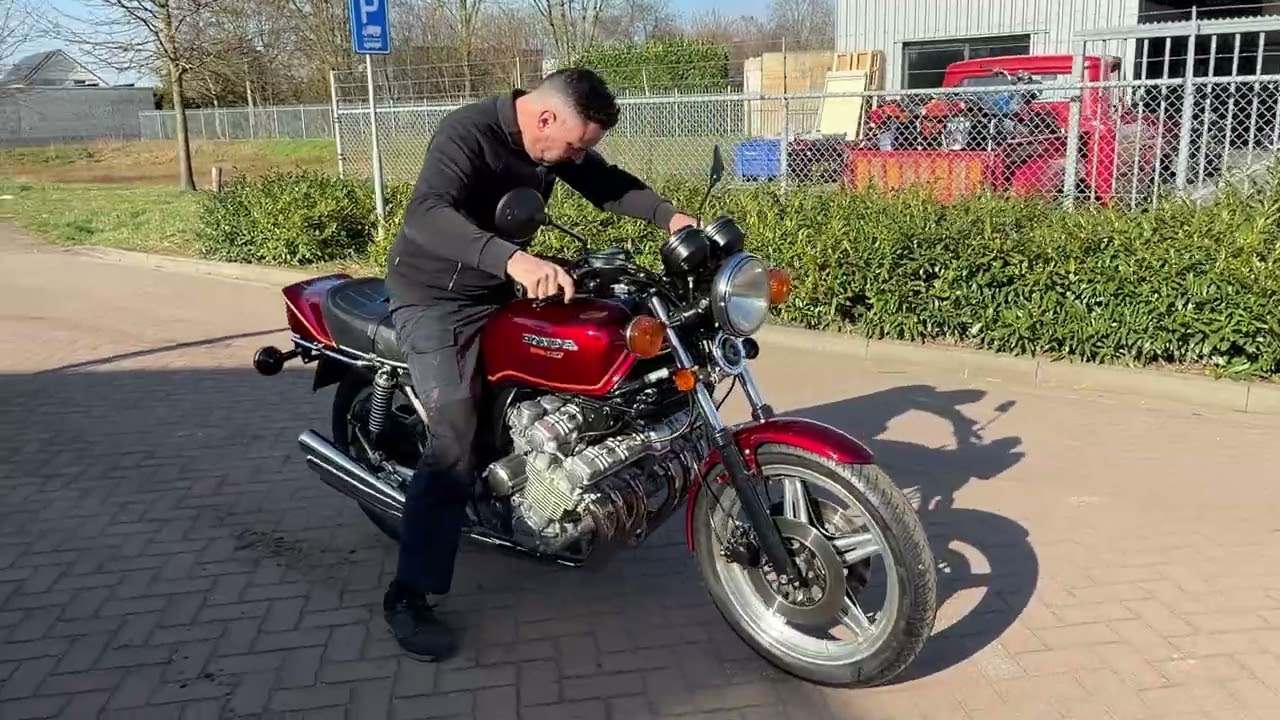6 in 6 ‘symphony’ from a Honda CBX1000Z. What a sound 🤩