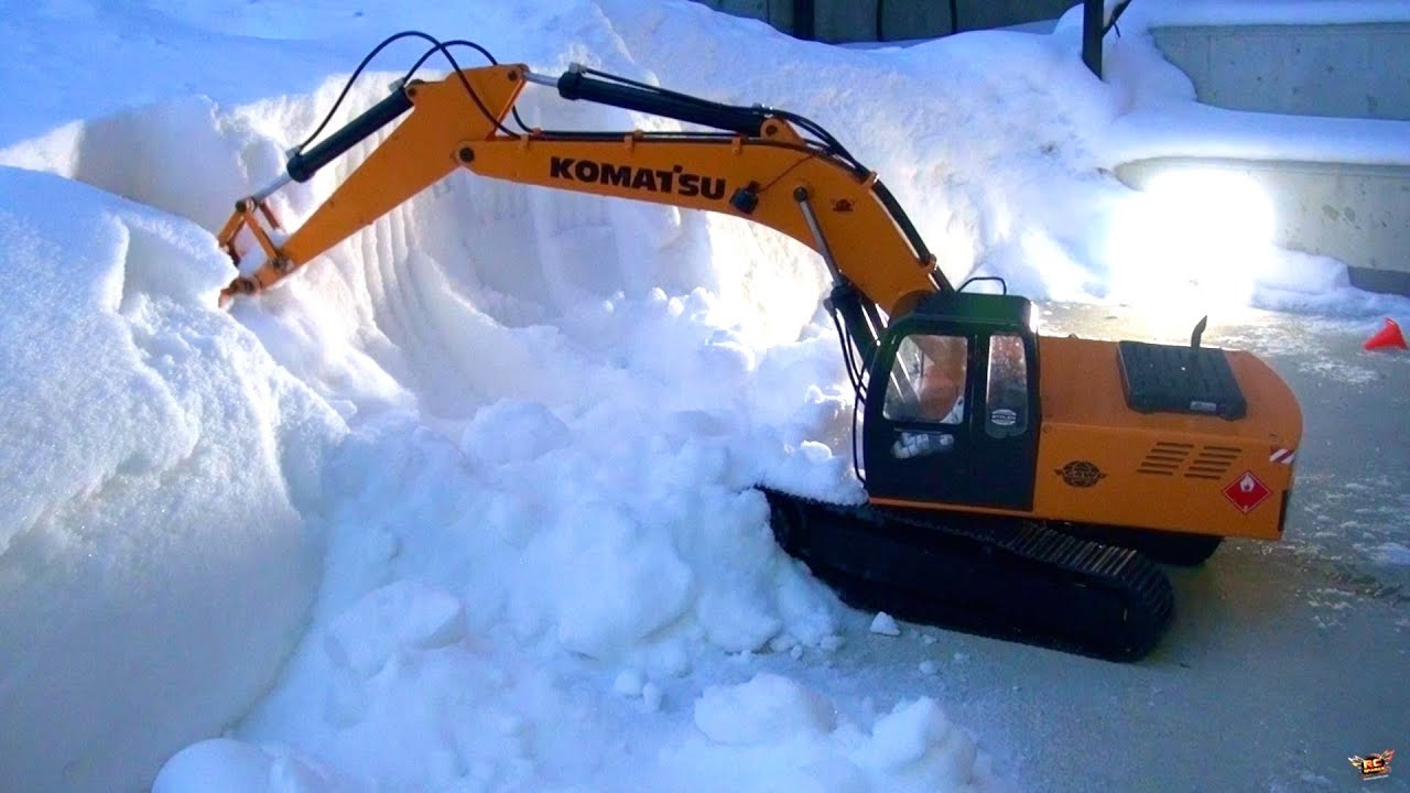 RC ADVENTURES - Excavating Powder Ridge - 1/12 Scale Earth Digger 4200XL Hydraulic Excavator