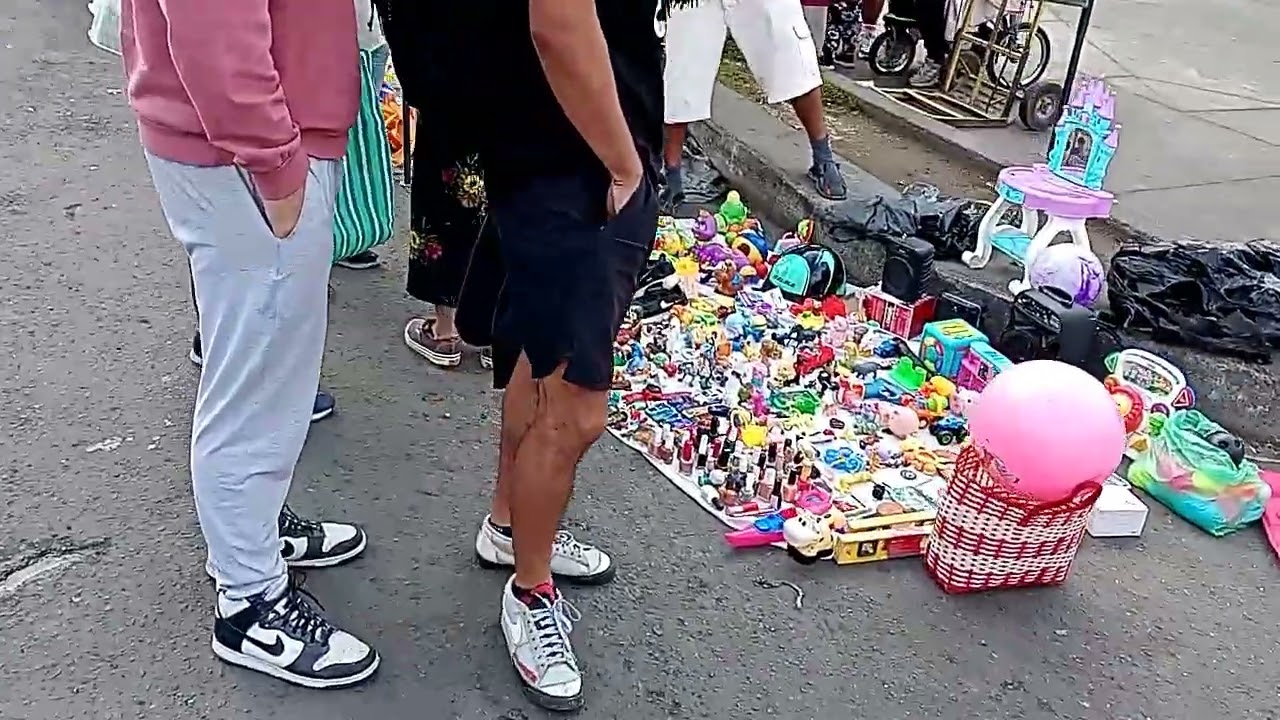Caceria de MONEDAS y BILLETES En la colonia jalisco baratillo del SABADO puros 