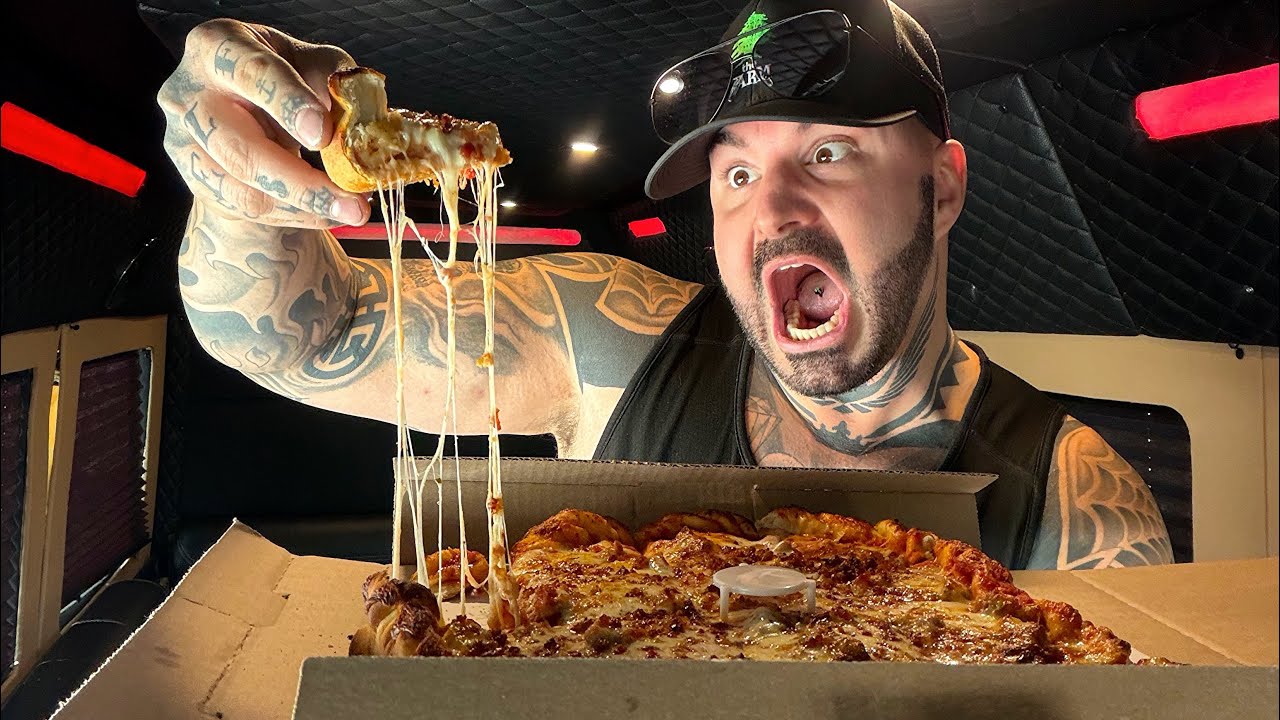 Pizza review! #foodie  #foodlover  #pizza 
