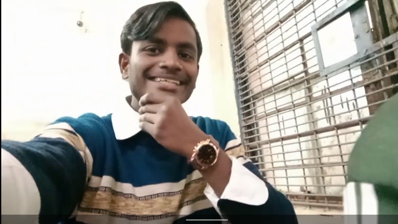 Sir Ne Sabke Samne Chori Bol Diya 😨 | Truth & Dare Viral Video 🔥