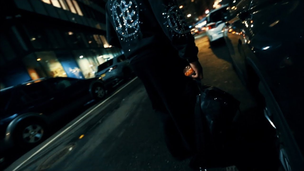 ballouttshawdy - Hold Up! (Official Music Video)