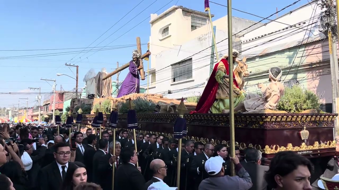 Serena Mirada |MF|. Jesús de los Milagros. Jueves del Silencio 2026. Paso por Parque Central [GT]