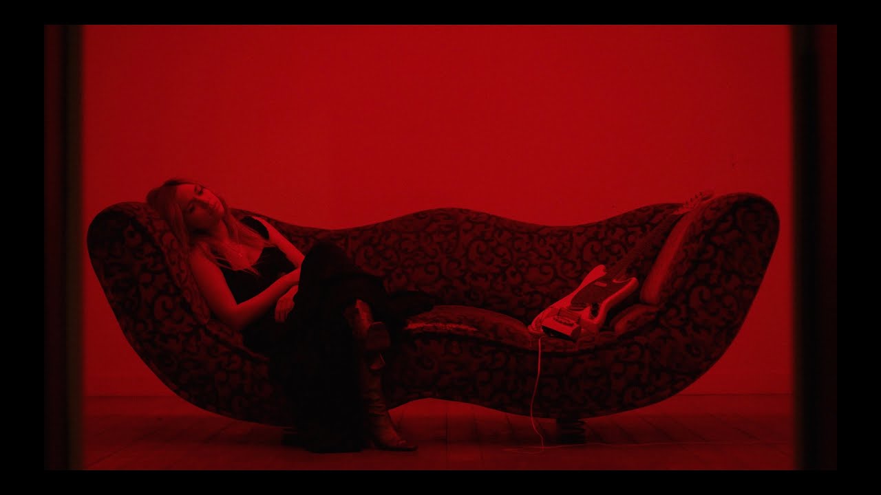 BOBBIE - Losing You (Official Music Video)