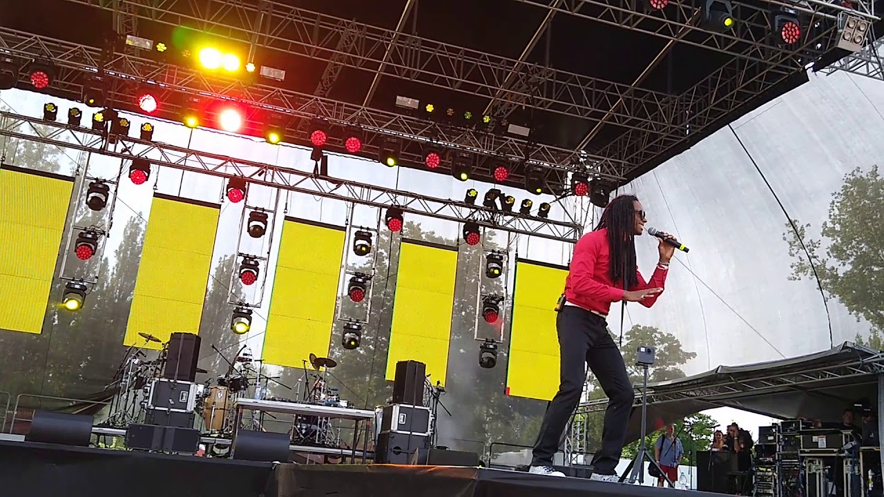Fab Morvan Milli Vanilli- Blame It On A Rain - Ostrava  Oldies Festival 5