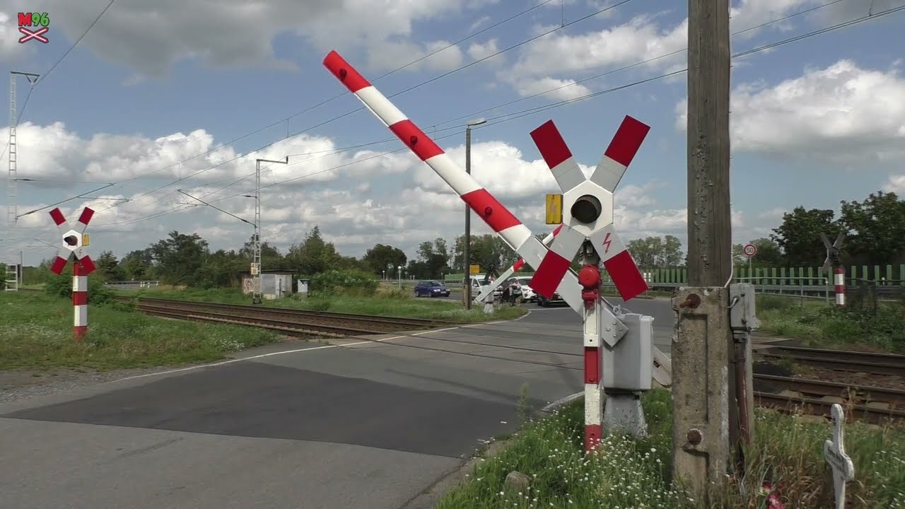 Bahnübergang Prösen (D) - 26.8.2023 / Železniční přejezd / German railroad crossing