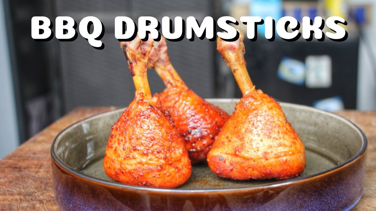 BBQ Hähnchen LOLLIPOPS - leckere DRUMSTICKS vom HOLZKOHLEGRILL -  BBQ-Video - 0815BBQ