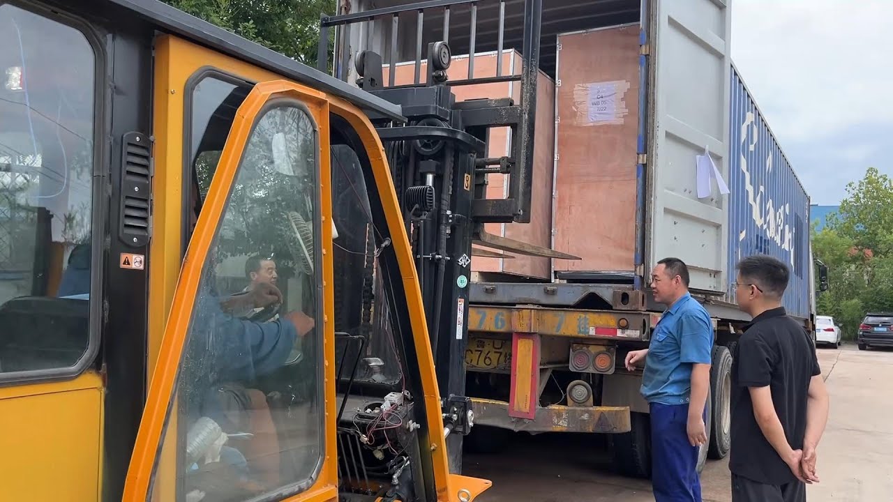 NANTAI Lynn Loading Another 40ft container! Tired, hot, but happy! Test Bench Lynn +86-16725381815