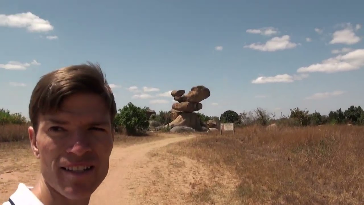 Балансирующие камни под Хараре, Зимбабве