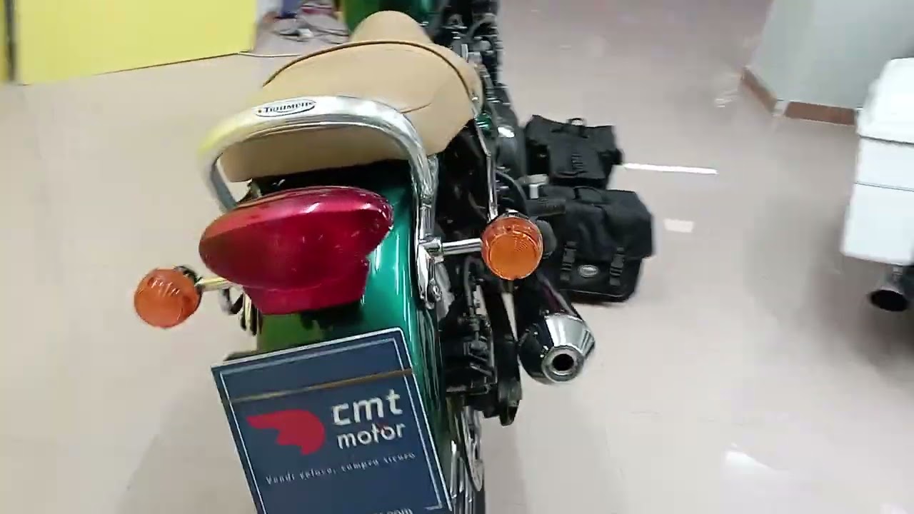 Triumph Legend TT 900