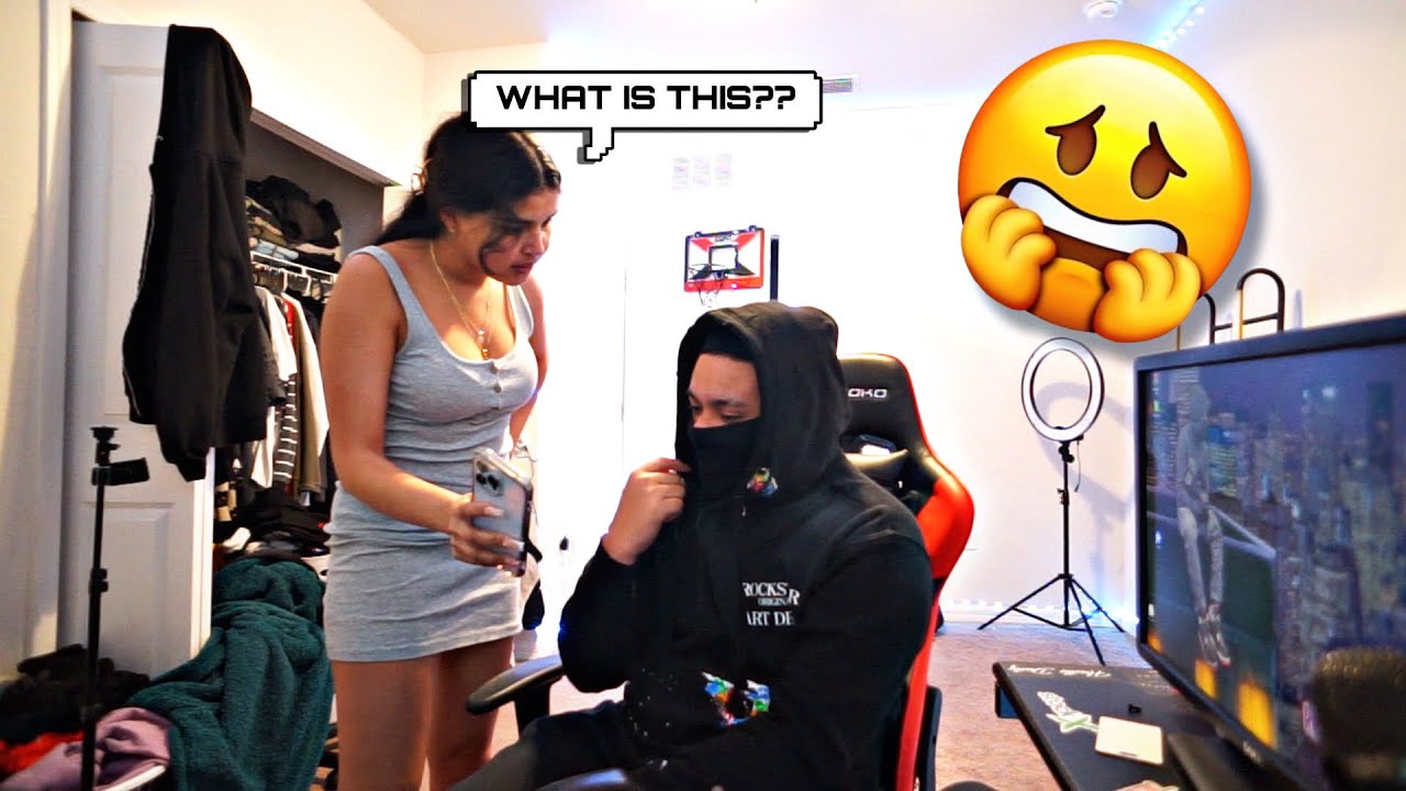 Texting Latina Girlfriend 