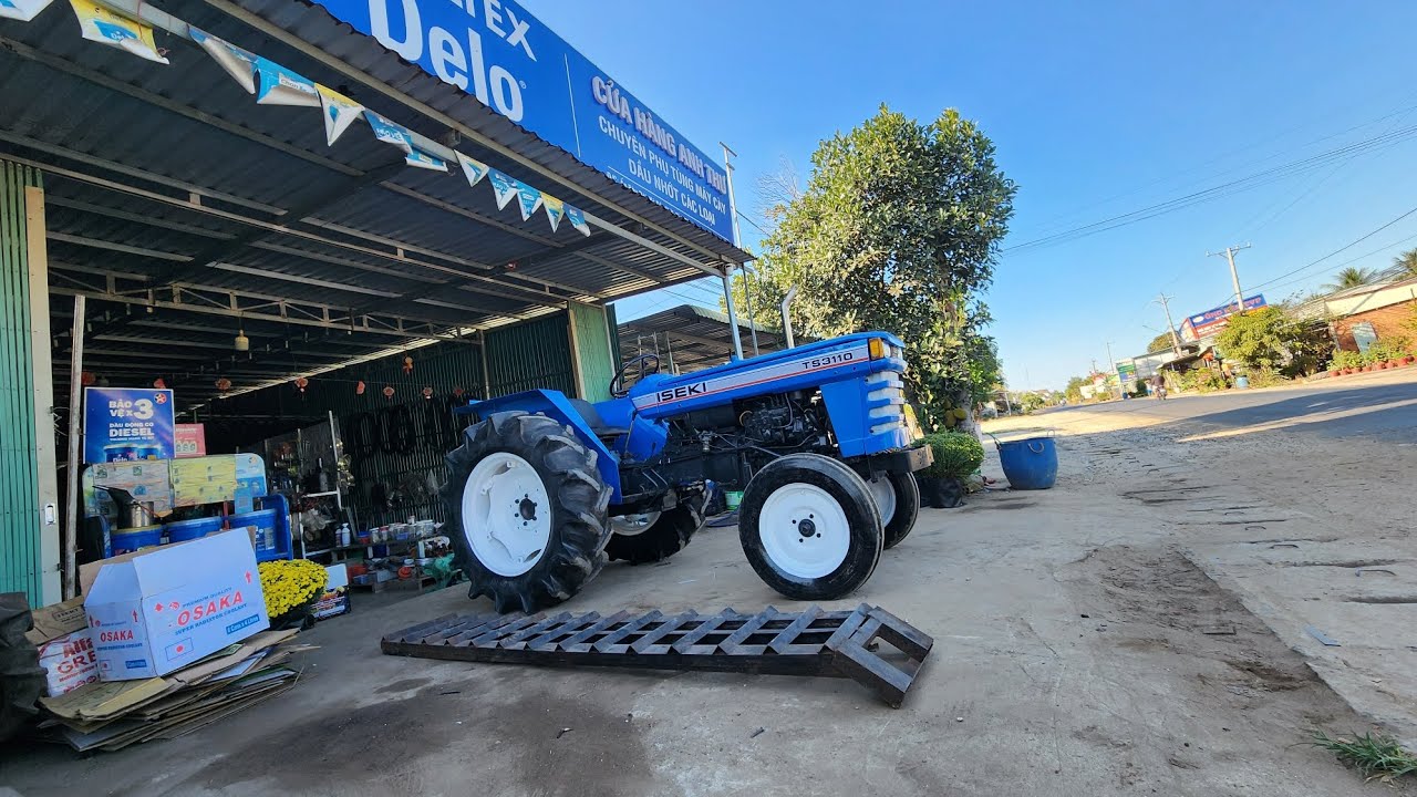 Đã bán... Khai xuân mùng 6Tết Iseki TS 3110 1cầu. giá 39tr bao sip tận nhà.